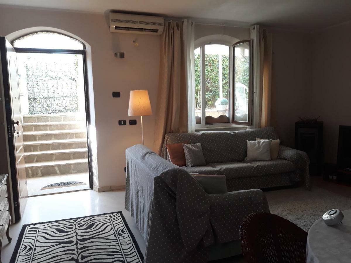 Casa In Collina "La Farfalla" ริปาร์เบลลา ภายนอก รูปภาพ